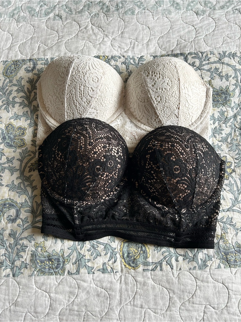Victoria's Secret Black & Cream Lace Bustier Bras Set